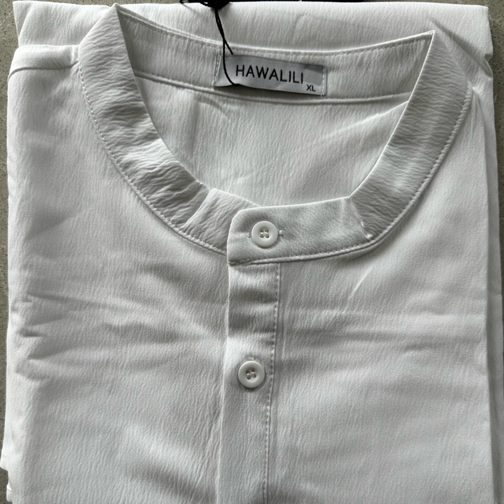 Hawalili White Sleeveless 4 ButtonTop size XL  NWT